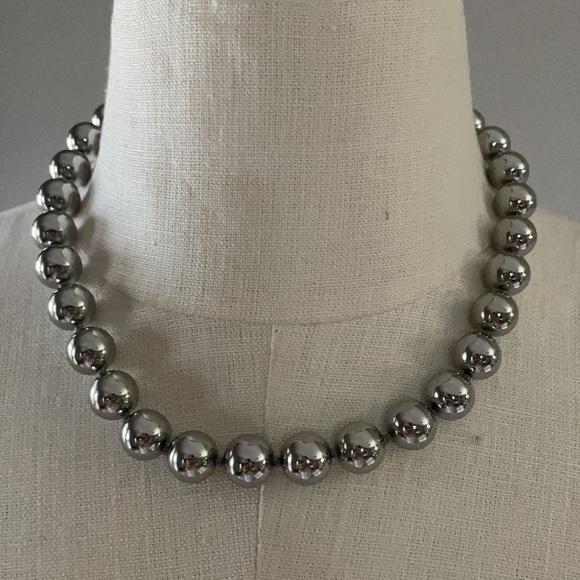 NWT SILVER TONE LARGE BEAD 16-18” NECKLACE and BRACELET set. Charter club - Picture 3 of 12